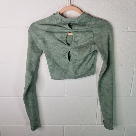 Gymshark adapt fleck green camo crop long sleeve top - Picture 6 of 12